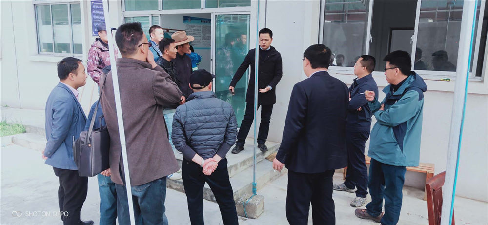 西南督查組在自治區(qū)、日喀則市、吉隆縣、吉隆鎮(zhèn)有關(guān)領(lǐng)導(dǎo)的陪同下對(duì)吉隆鎮(zhèn)污水處理廠檢查工作