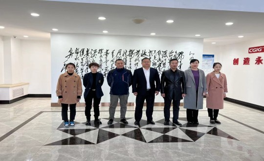 6.教育廳、科技局領(lǐng)導(dǎo)一行蒞臨裝配式總公司參觀交流_副本.jpg