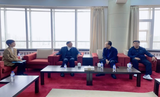 1.董事長與湖西街道書記張兵、主任劉鳳俊親切交談_副本.jpg